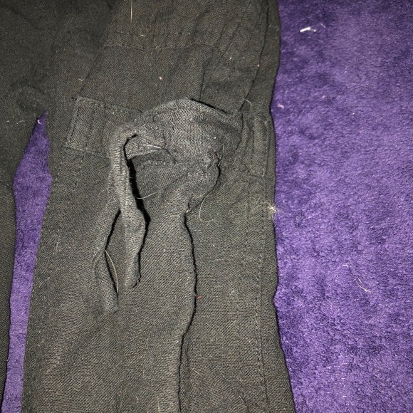 Red bag - cargo capris - Picture 2 of 5